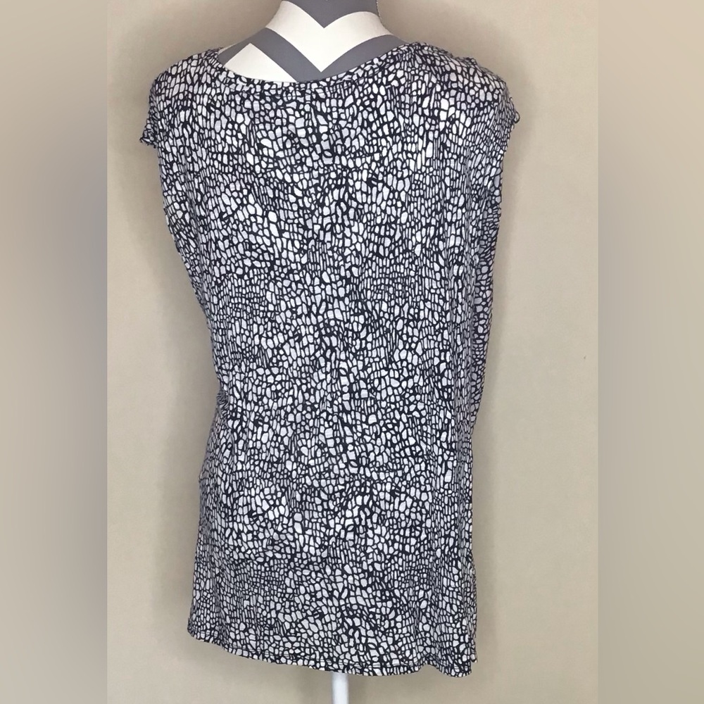 Apt 9 Sleeveless Black and White Patterned Women's Top - Picture 4 of 12